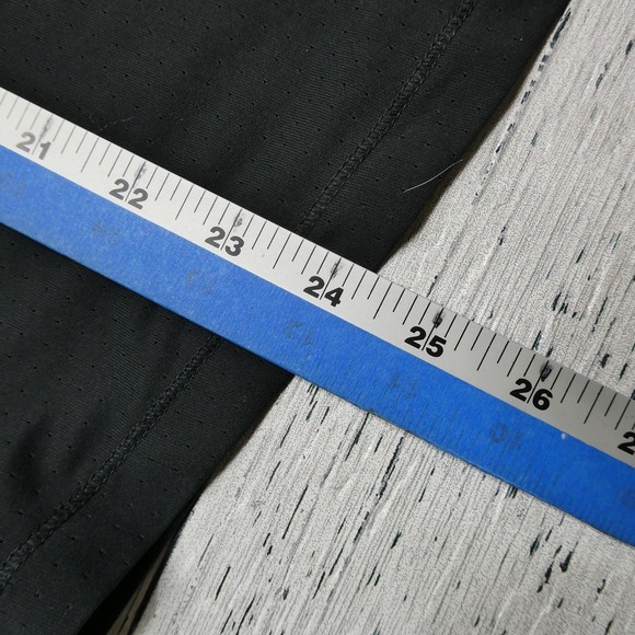 Nike Pro‎ Hypercool Shirt Womens Medium Black Athletic Training Top 832054-010 - Picture 6 of 9